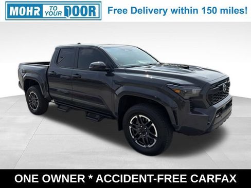 Used 2024 Toyota Tacoma TRD Sport w/ TRD Sport Upgrade Package AWD/4WD image 8