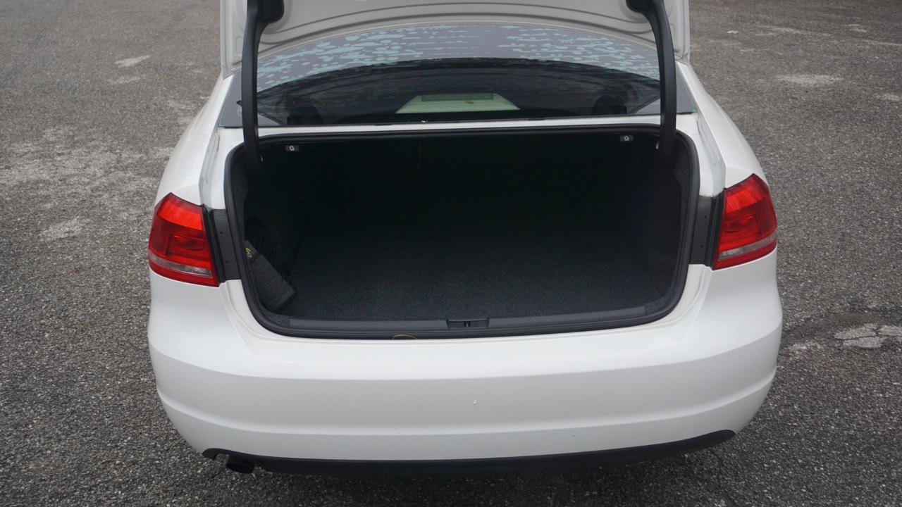 Used 2015 Volkswagen Passat 1.8T Limited Edition FWD image 23