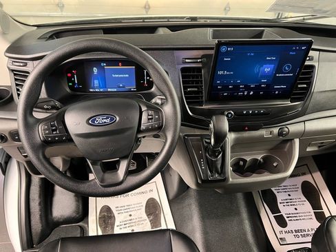 New 2026 Ford Transit 250 148 Medium Roof w/ Load Area Protection Package image 8
