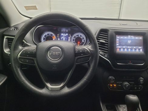 Used 2020 Jeep Cherokee Latitude FWD image 22