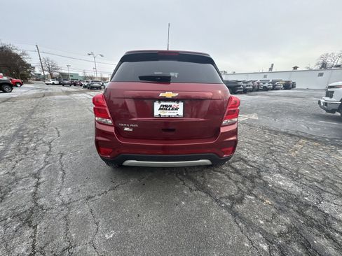 Used 2022 Chevrolet Trax LT w/ LT Convenience Package image 33