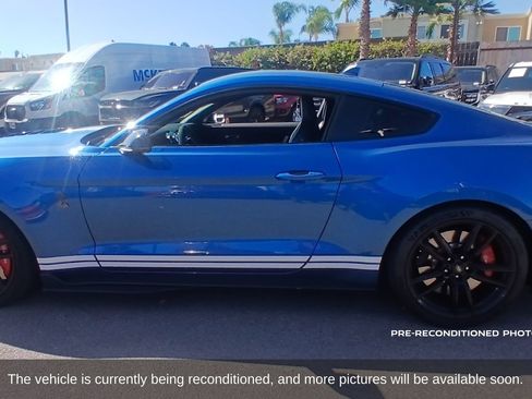 Used 2021 Ford Mustang Shelby GT500 w/ Technology Package RWD image 9