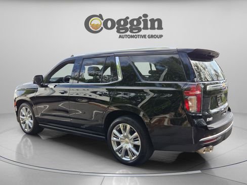 Used 2023 Chevrolet Tahoe High Country RWD image 3