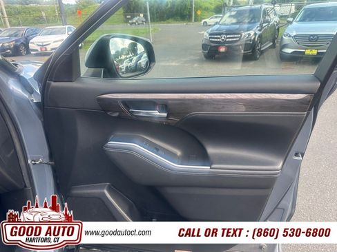 Used 2020 Toyota Highlander Platinum AWD/4WD image 12