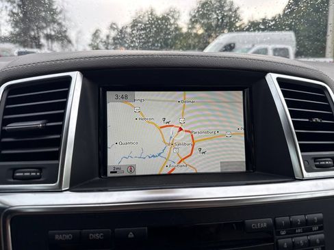 Used 2015 Mercedes-Benz GL 550 4MATIC image 9