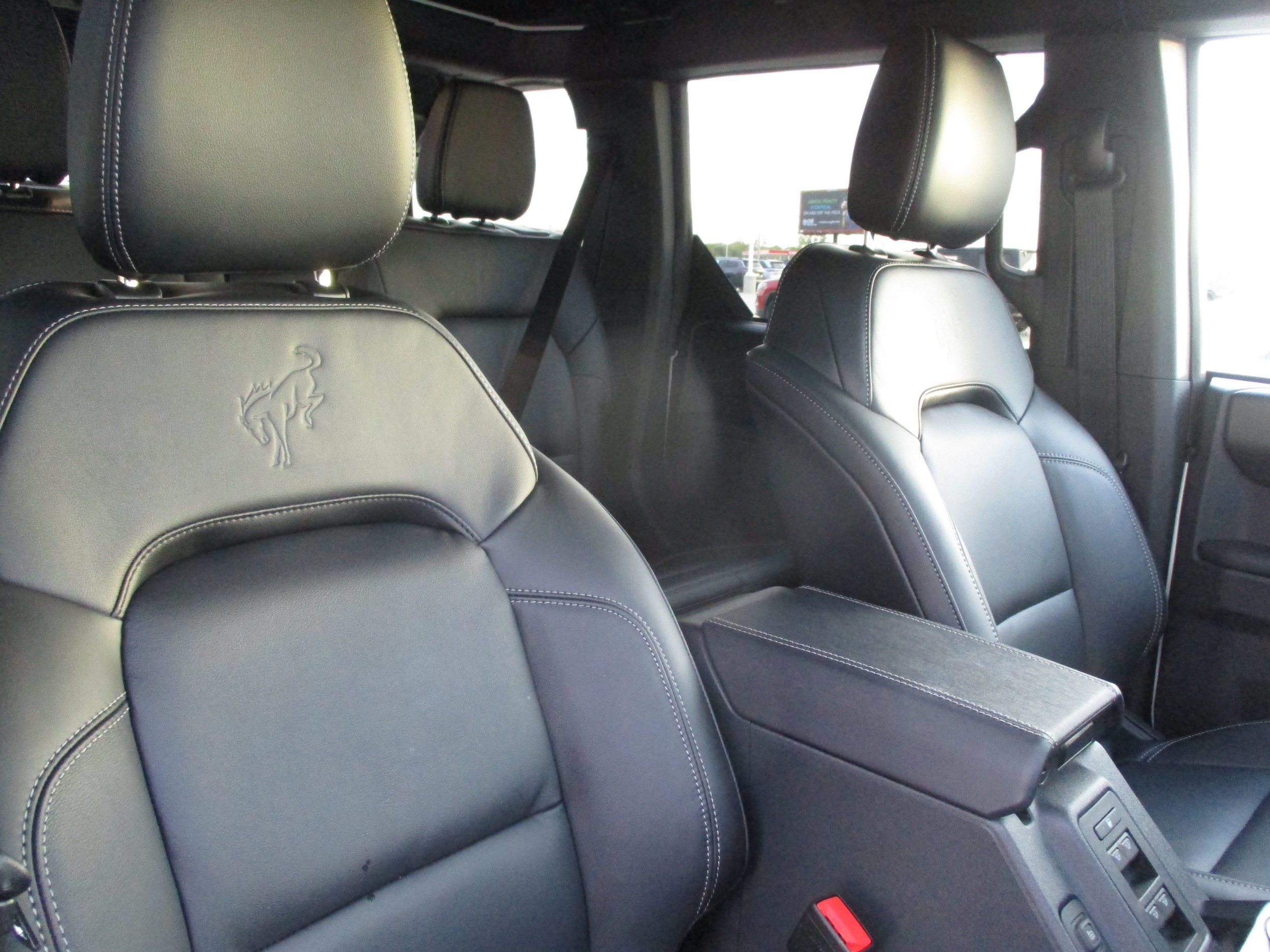 Used 2025 Ford Bronco Outer Banks AWD/4WD image 43