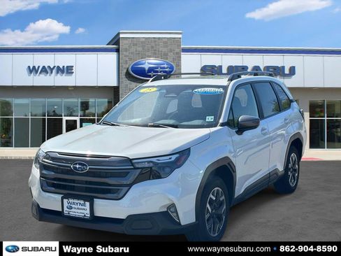 Certified 2025 Subaru Forester Premium AWD/4WD image 2
