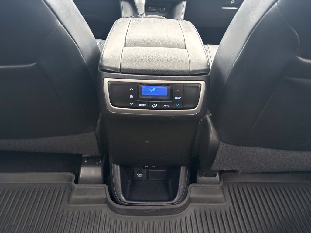Used 2017 Toyota Highlander XLE AWD/4WD image 27