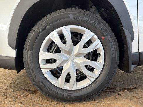 New 2026 Toyota Corolla Cross L image 10