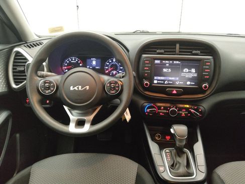 Used 2022 Kia Soul LX w/ Technology Package FWD image 22