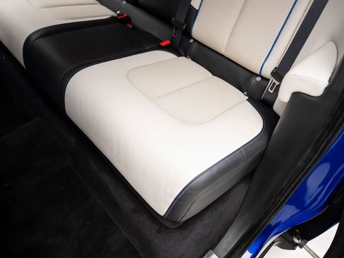 Used 2021 Rolls-Royce Cullinan Black Badge image 69