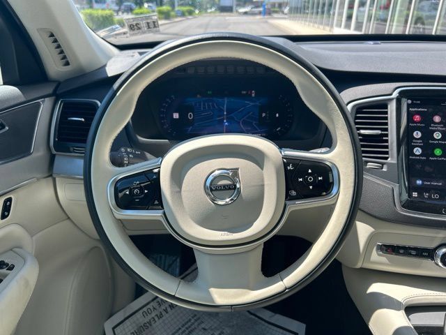 Certified 2025 Volvo XC90 B5 Core w/ Climate Package AWD/4WD image 16