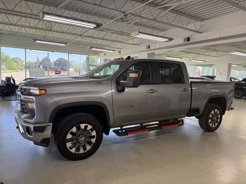 Used 2024 Chevrolet Silverado 2500 LT w/ All Star Edition AWD/4WD image 5