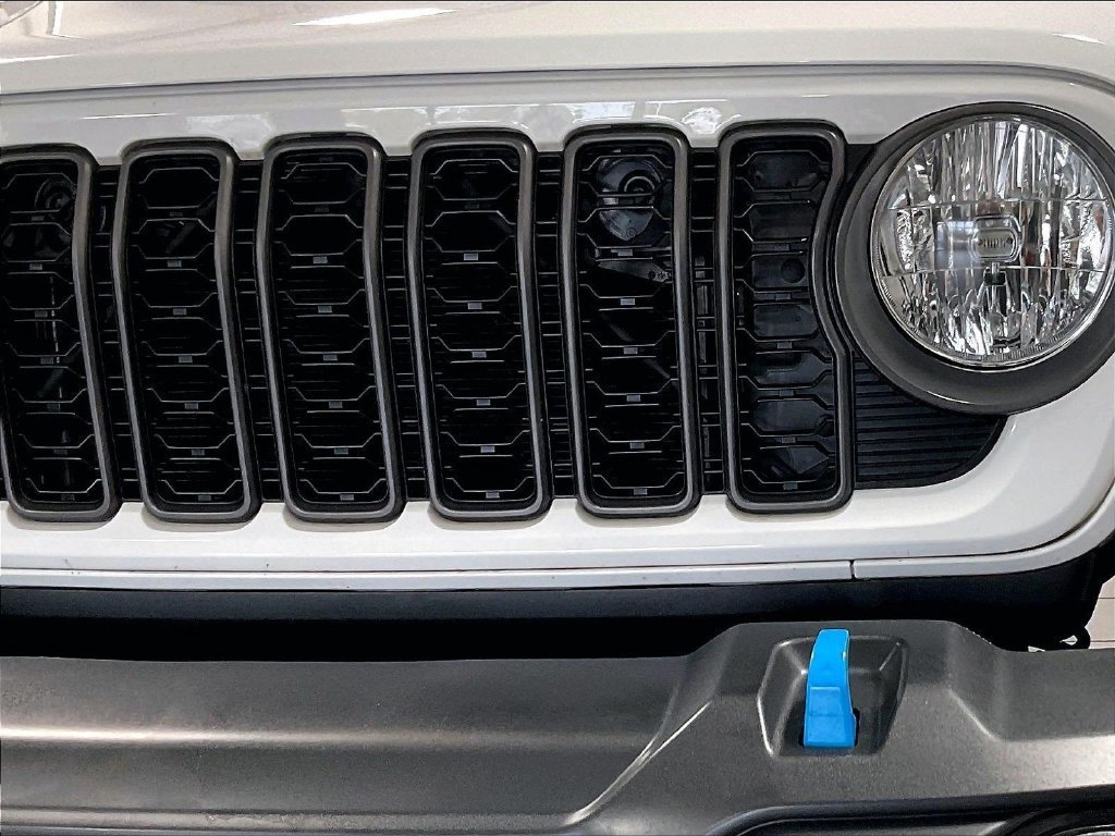 Used 2024 Jeep Wrangler Unlimited w/ Convenience Group AWD/4WD image 31