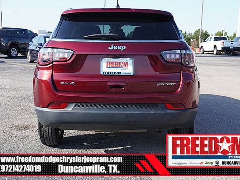 Used 2022 Jeep Compass Sport AWD/4WD image 4