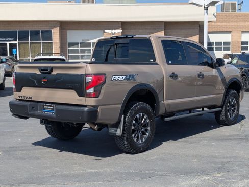 Used 2021 Nissan Titan PRO-4X w/ Pro-4x Convenience Package AWD/4WD image 5