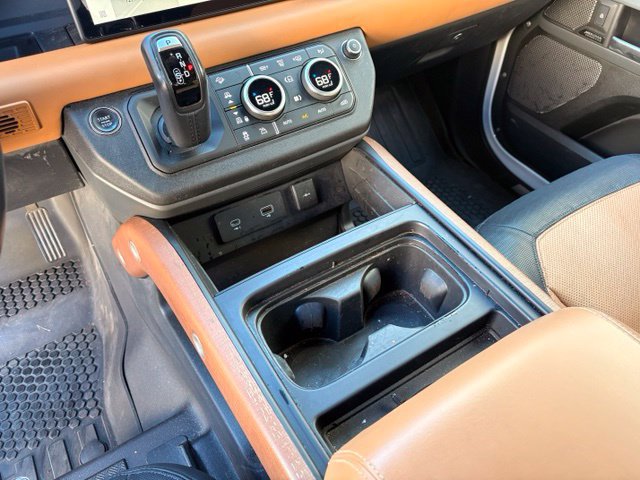Used 2023 Land Rover Defender 110 X-Dynamic SE AWD/4WD image 12