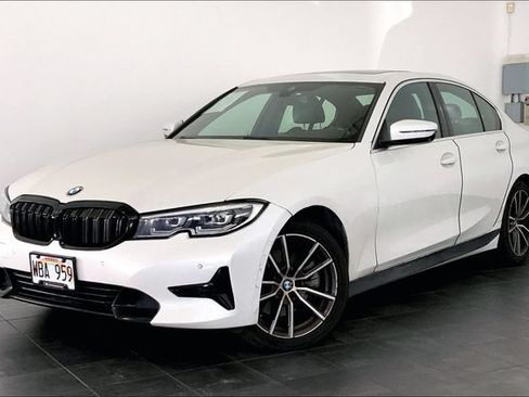 Used 2020 BMW 330i Sedan w/ Premium Package RWD image 1