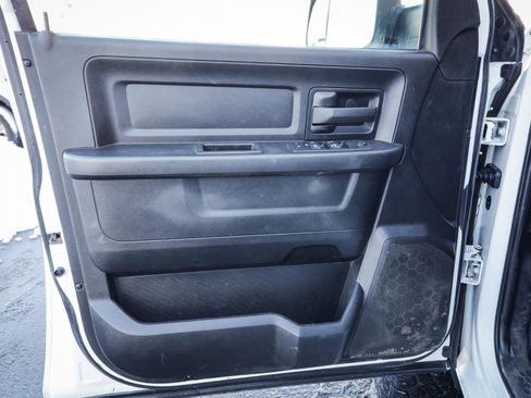 Used 2022 RAM 2500 Tradesman w/ Chrome Appearance Group image 15