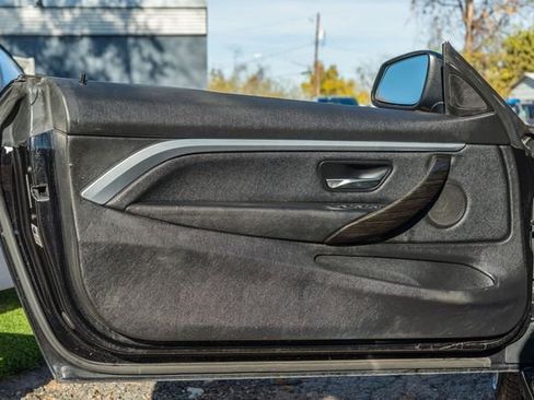 Used 2017 BMW 430i Convertible image 17