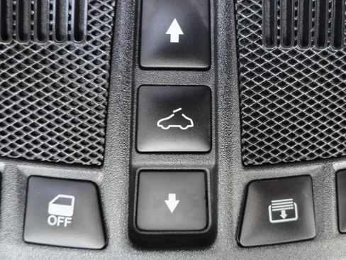 Used 2016 Ford F150 Lariat w/ Equipment Group 502A Luxury AWD/4WD image 38