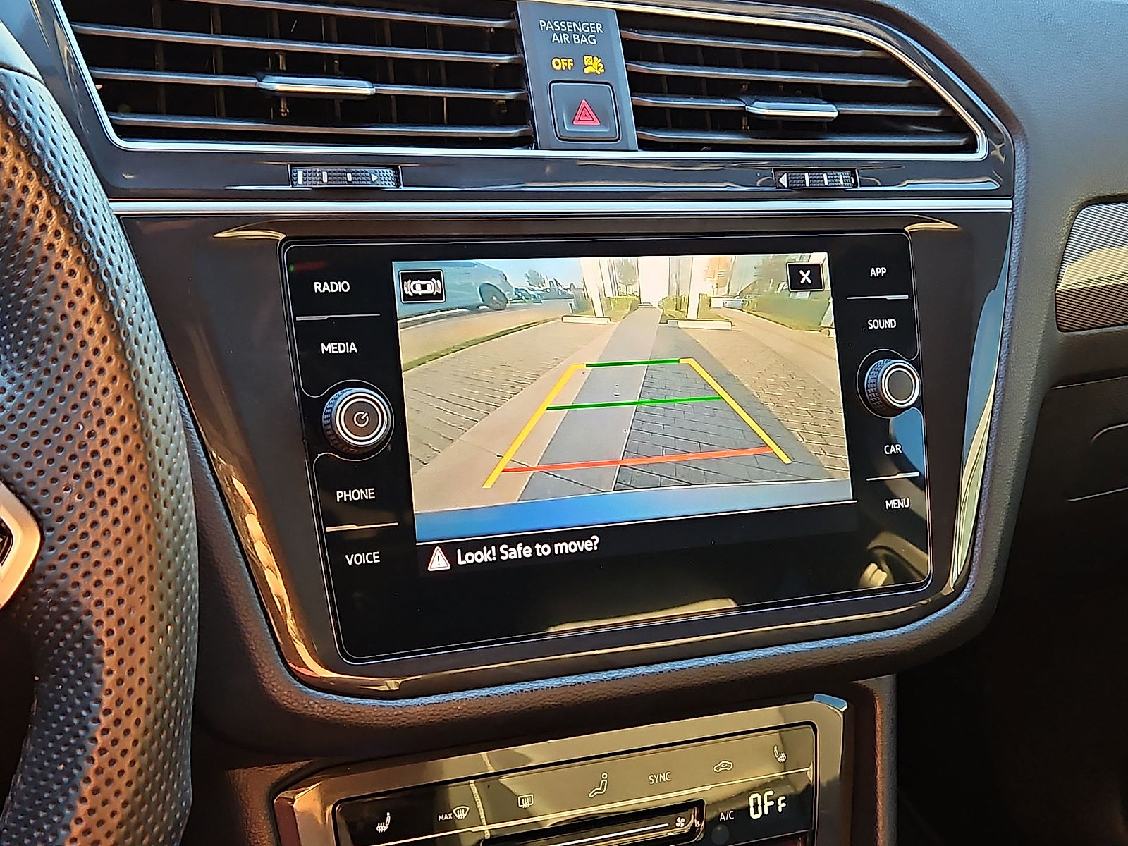 Certified 2024 Volkswagen Tiguan SE R-Line FWD image 18
