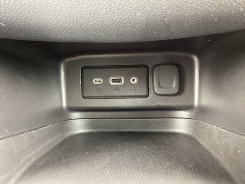 Used 2024 Chevrolet Equinox LT AWD/4WD image 25