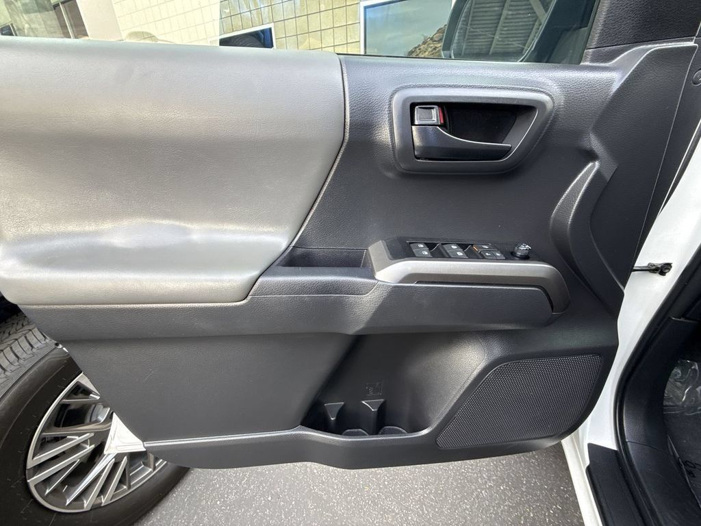Used 2023 Toyota Tacoma SR5 RWD image 21