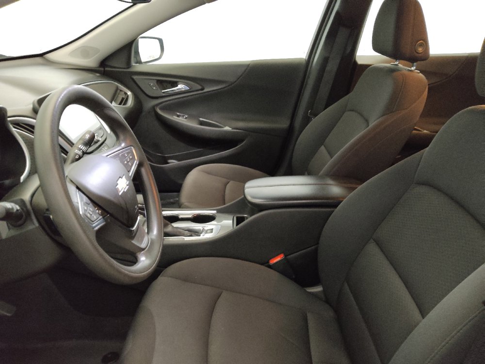 Used 2023 Chevrolet Malibu LT FWD image 17