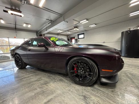 Used 2021 Dodge Challenger R/T Scat Pack w/ T/A Package RWD image 15