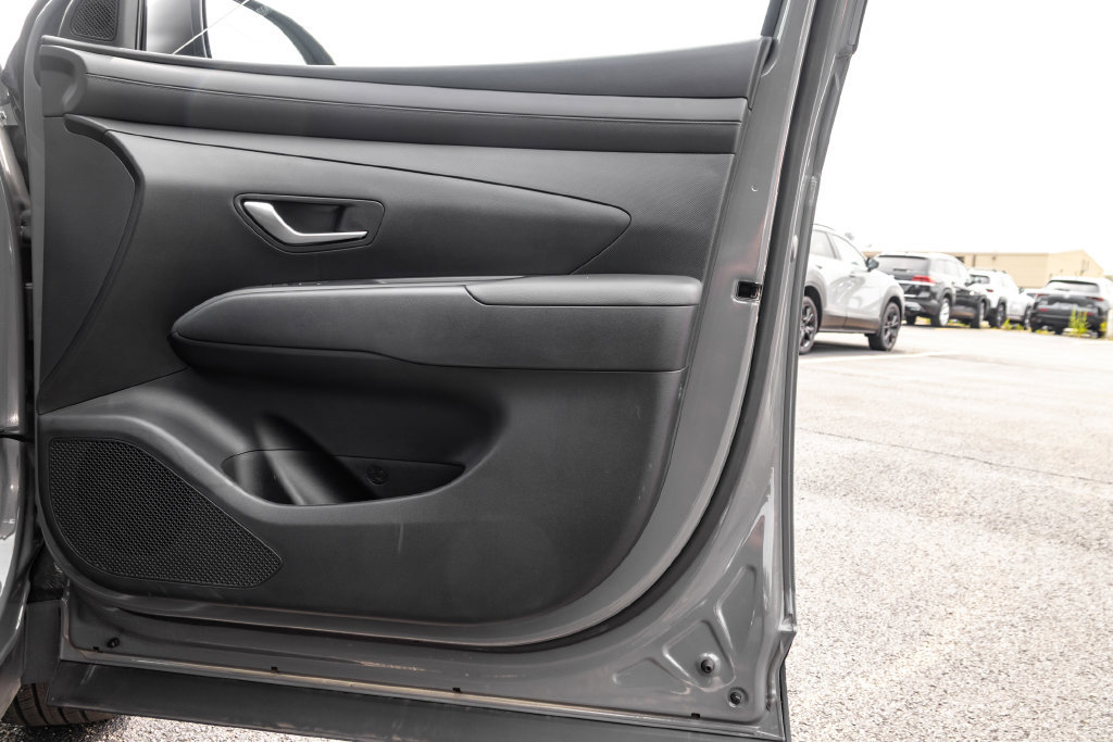 Used 2025 Hyundai Tucson SE AWD/4WD image 41