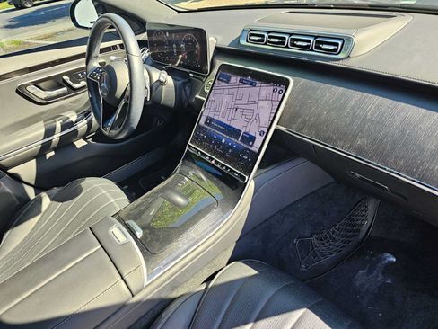Used 2023 Mercedes-Benz S 500 4MATIC image 11