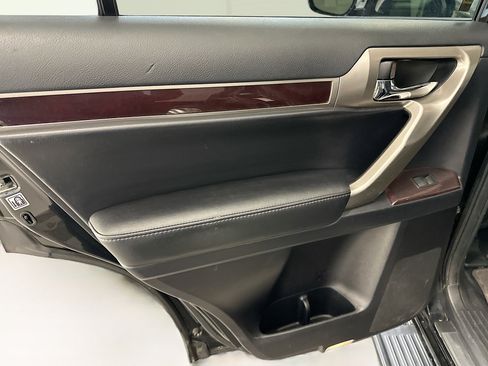 Used 2014 Lexus GX 460 image 28