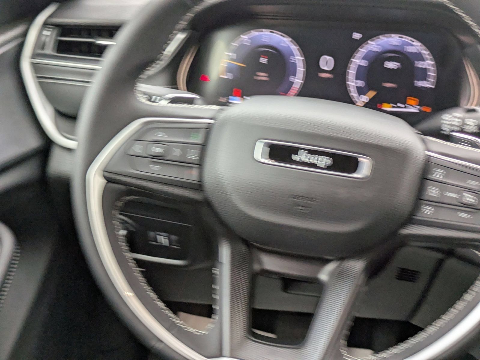 New 2025 Jeep Grand Cherokee Laredo X w/ MOPAR Finishing Package RWD image 19