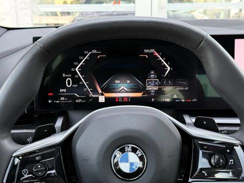 Used 2024 BMW 530i w/ Premium Package RWD image 39