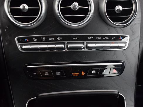 Certified 2022 Mercedes-Benz GLC 300 image 26