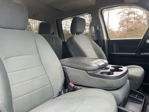 Used 2016 RAM 2500 Tradesman w/ Chrome Appearance Group image 9