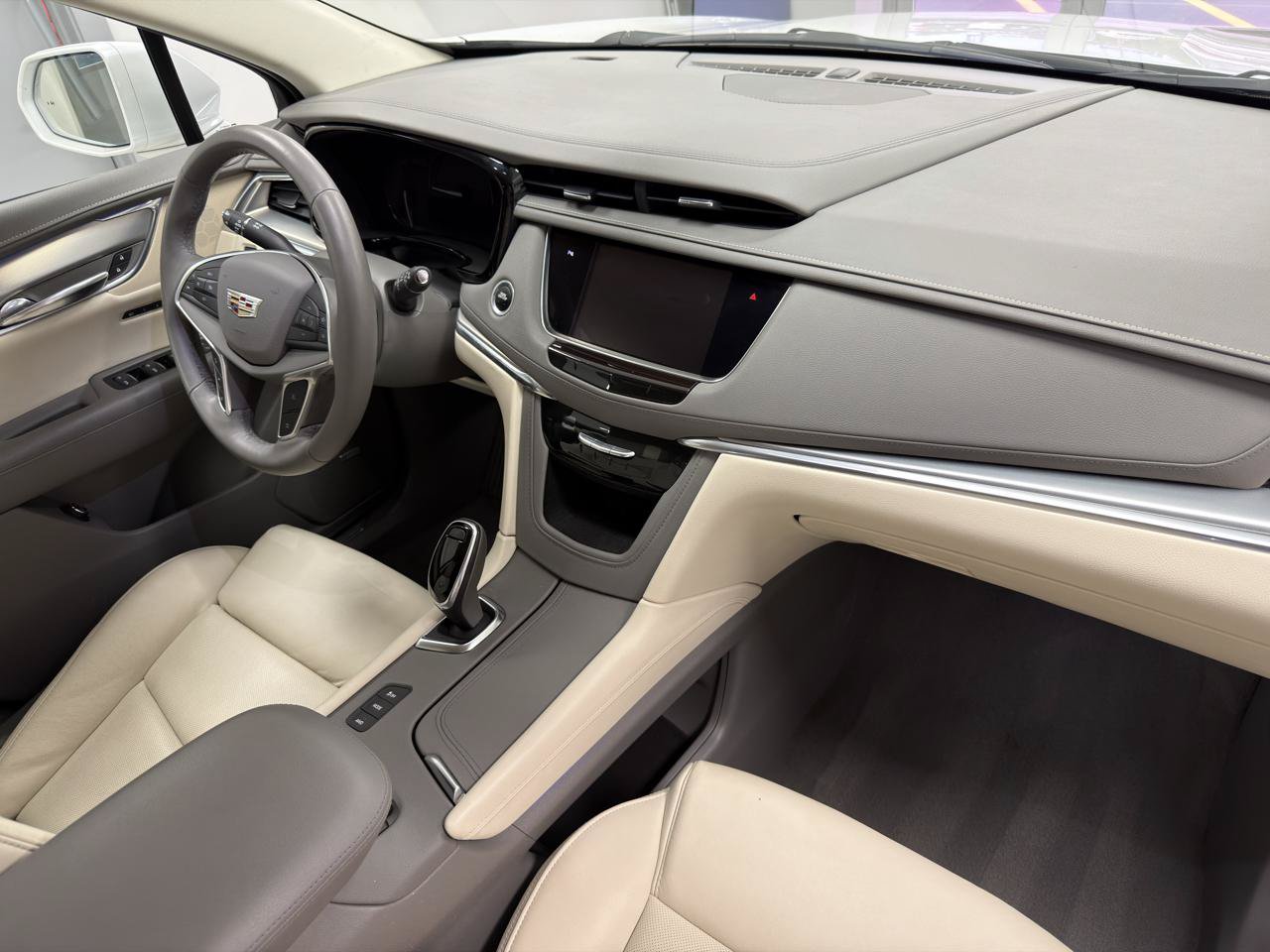 Used 2017 Cadillac XT5 Premium Luxury AWD/4WD image 26