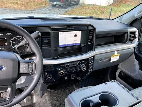 New 2026 Ford F250 XL w/ XL Chrome Package image 8