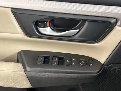 Used 2017 Honda CR-V LX image 18