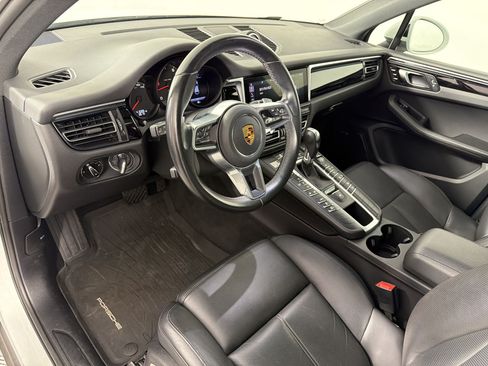 Certified 2021 Porsche Macan AWD/4WD image 4