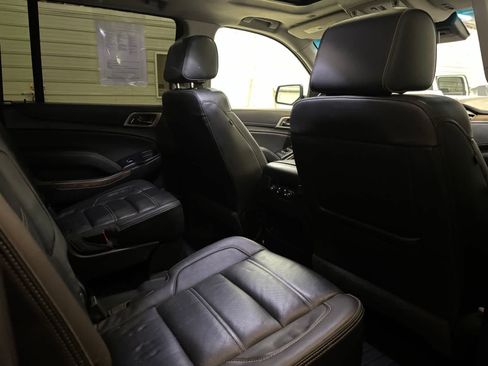 Used 2019 GMC Yukon XL Denali w/ Denali Ultimate Package AWD/4WD image 34
