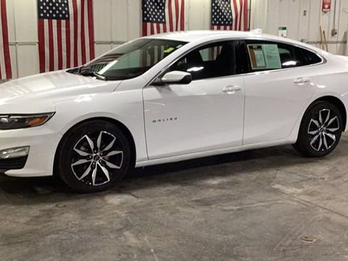Used 2024 Chevrolet Malibu RS FWD image 2