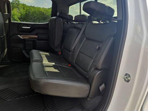 Used 2021 Chevrolet Silverado 1500 LT Trail Boss w/ Convenience Package II AWD/4WD image 4