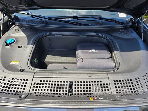 New 2026 Hyundai Ioniq 9 SE image 16