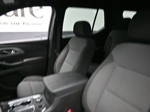 Used 2022 Chevrolet Traverse LT w/ LPO, Blackout Package image 16