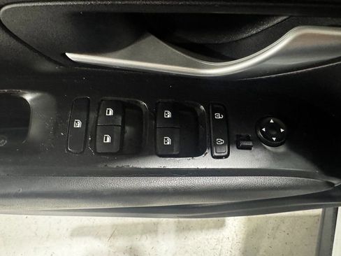 Used 2022 Hyundai Santa Cruz SEL Premium image 18