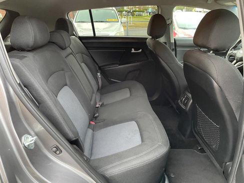 Used 2014 Kia Sportage LX image 32