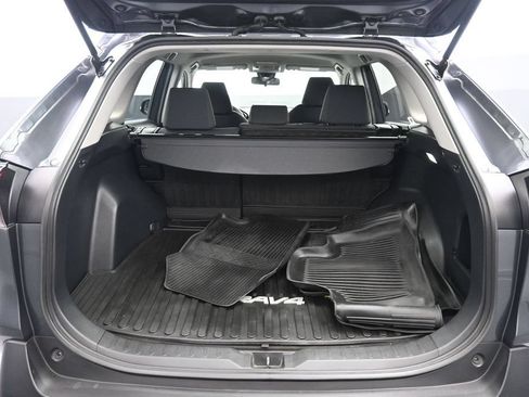Certified 2022 Toyota RAV4 LE AWD/4WD image 21