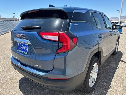 Used 2024 GMC Terrain SLE AWD/4WD image 5